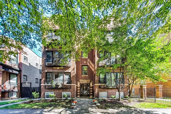Charming Chicago Condo in the Heart of Irving Park